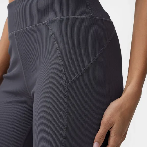 Шорты для женщин 4F 4Fss23ttigf041 M/ Grey photo 2 Шорты для женщин 4F 4Fss23ttigf041 M/ Grey photo 2