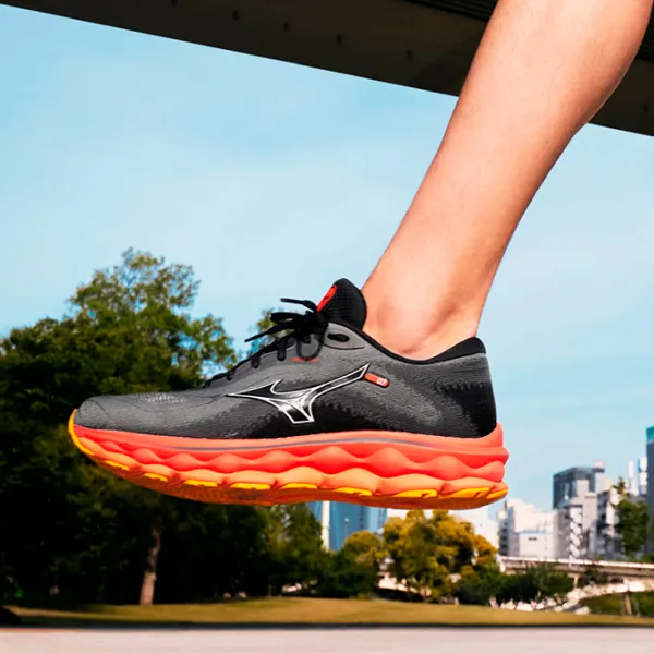 Adidași pentru bărbați Mizuno Wave Sky 7 43/ Gray Orange photo 6