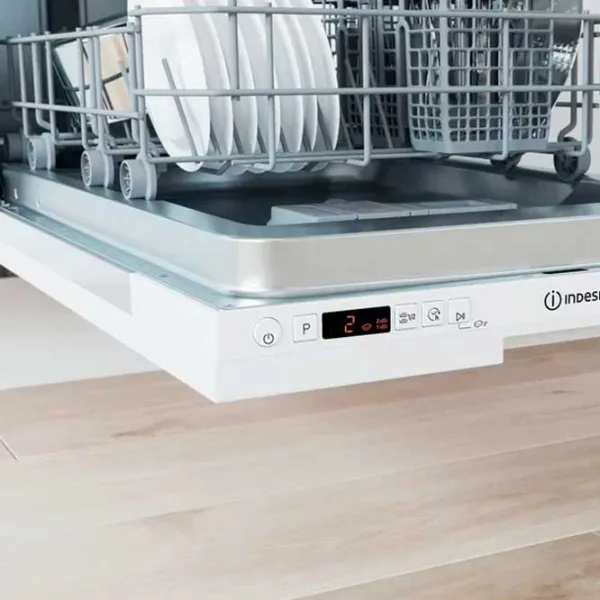 Посудомоечная машина Indesit DSIC 3M19 Полногабаритная / Серебряный photo 4