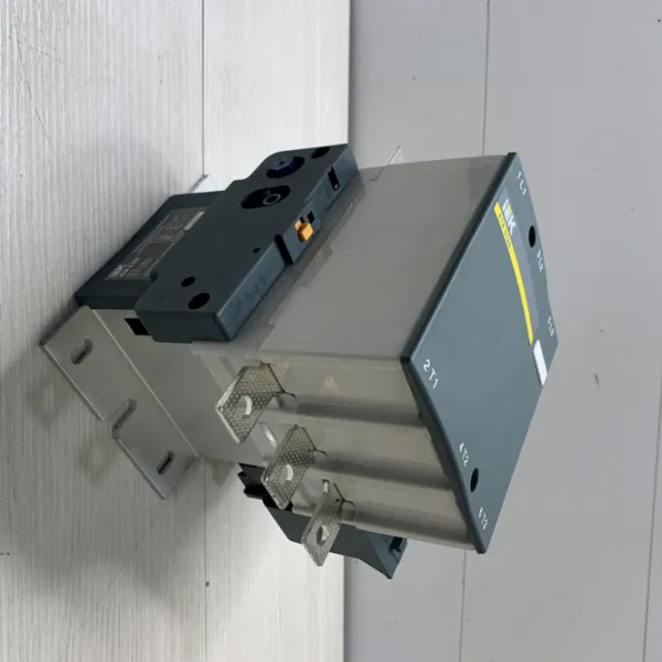 Contactor IEK KKT50-185-400-10 185 A photo 2
