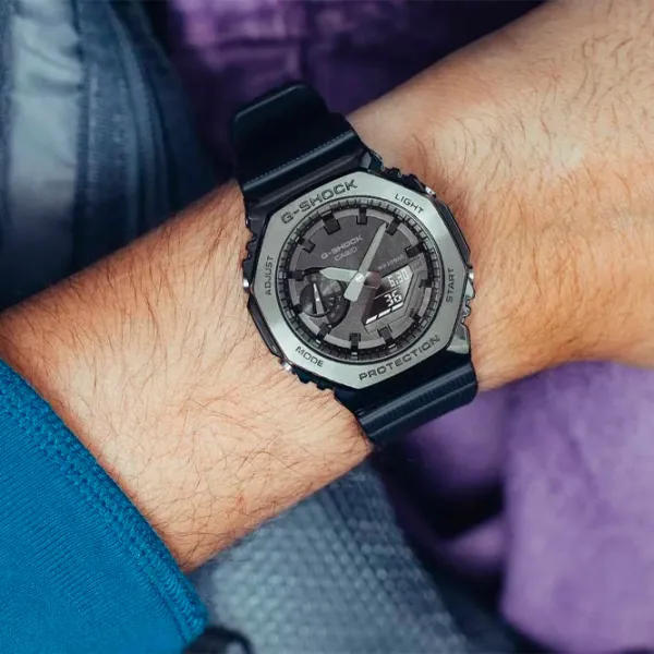 Наручные часы для мужчин Casio GM-2100BB-1AER Кварцевый/ 49 x 44 мм photo 3 Наручные часы для мужчин Casio GM-2100BB-1AER Кварцевый/ 49 x 44 мм photo 3