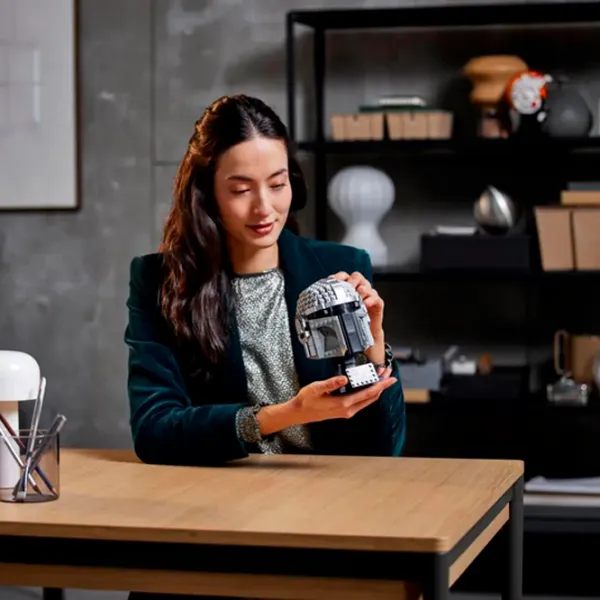 Constructor LEGO The Mandalorian Helmet Clasic/ Gray photo 9 Constructor LEGO The Mandalorian Helmet Clasic/ Gray photo 9