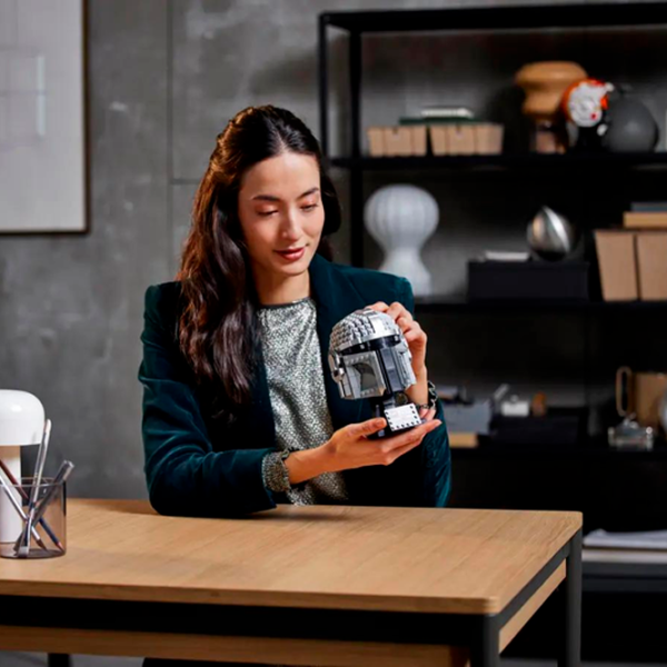 Constructor LEGO The Mandalorian Helmet Clasic/ Gray photo 9 Constructor LEGO The Mandalorian Helmet Clasic/ Gray photo 9