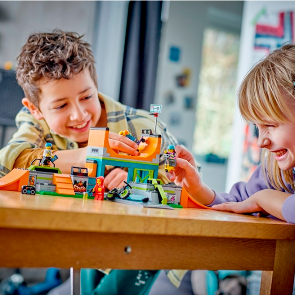 Constructor LEGO Street Skate Park Clasic/ Multicolor photo 10 Constructor LEGO Street Skate Park Clasic/ Multicolor photo 10