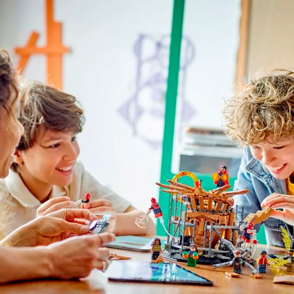 Constructor LEGO Spider-Man Final Battle Scenă din film/ Multicolor photo 10