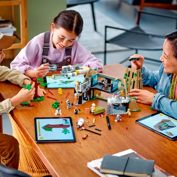 Constructor LEGO Yavin 4 Rebel Base Clasic/ Multicolor photo 9 Constructor LEGO Yavin 4 Rebel Base Clasic/ Multicolor photo 9