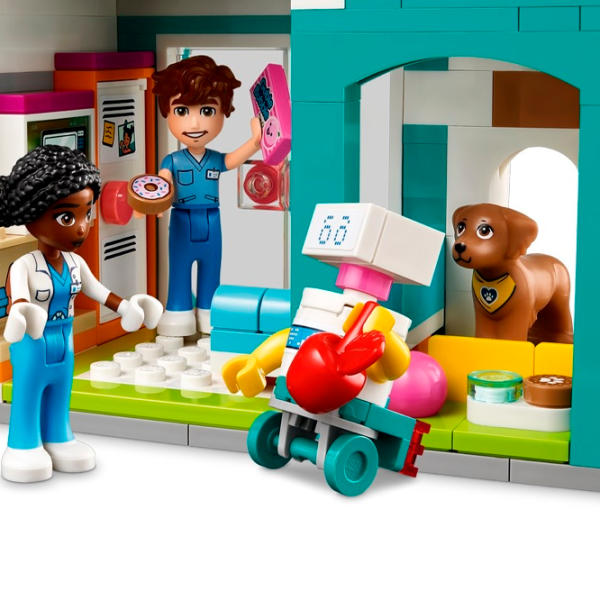 Constructor LEGO Heartlake City Hospital Clasic/ Multicolor photo 5 Constructor LEGO Heartlake City Hospital Clasic/ Multicolor photo 5