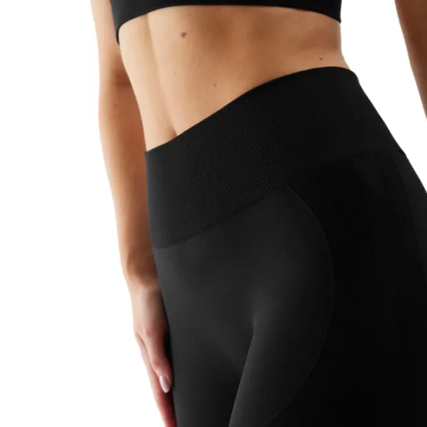 Короткие тайтсы для женщин 4F 4FWSS24TFSHF496 M - L/ Black photo 3