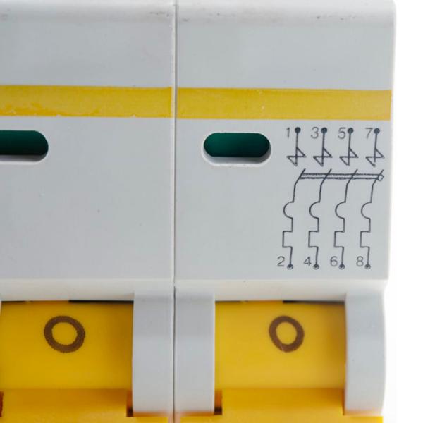 Автоматический выключатель IEK MVA20-4-010-C Модульная/ 10 A photo 5 Автоматический выключатель IEK MVA20-4-010-C Модульная/ 10 A photo 5
