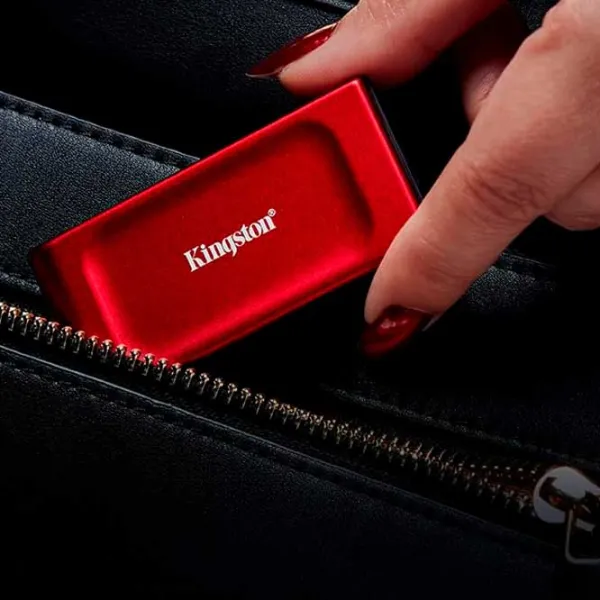 SSD Kingston XS1000 1 ТБ Красный photo 3