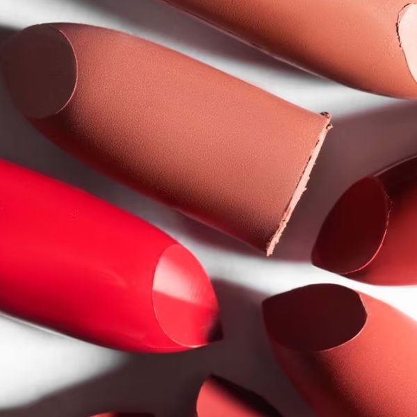 Губная помада Lamel SILK COVER Stick/ Роза photo 4 Губная помада Lamel SILK COVER Stick/ Роза photo 4