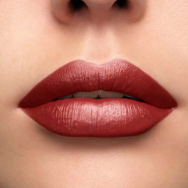 Ruj de buze Lancome BSOLU ROUGE Stick/ Dark Red photo 2 Ruj de buze Lancome BSOLU ROUGE Stick/ Dark Red photo 2