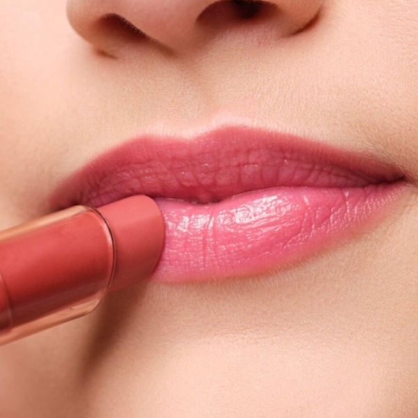 Бальзамы для губ Artdeco COLOR BOOSTER Pink photo 3 Бальзамы для губ Artdeco COLOR BOOSTER Pink photo 3