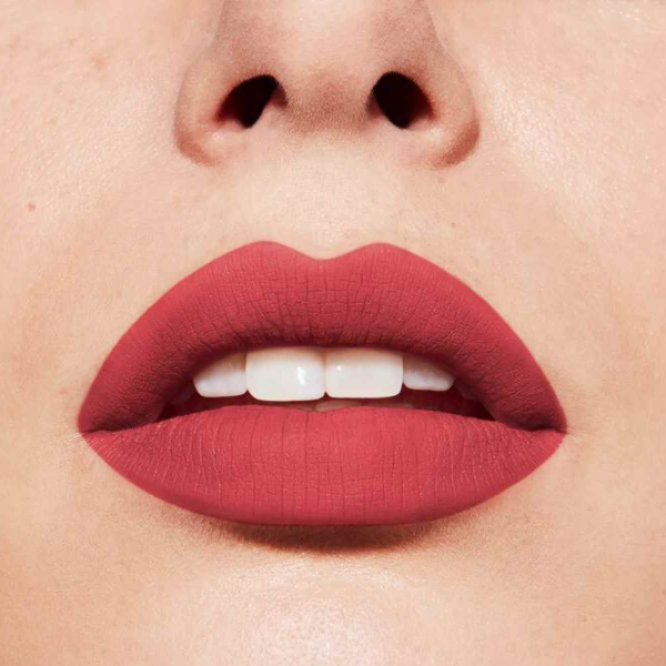 Губная помада Bourjois ROUGE VELVET Stick/ Красный photo 3 Губная помада Bourjois ROUGE VELVET Stick/ Красный photo 3