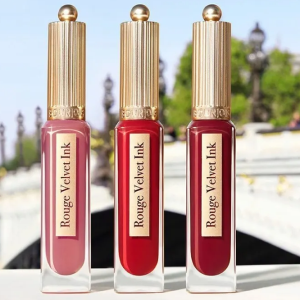 Губная помада Bourjois ROUGE VELVET INK Стик с апликатором/ Нюдово-розовый photo 2 Губная помада Bourjois ROUGE VELVET INK Стик с апликатором/ Нюдово-розовый photo 2