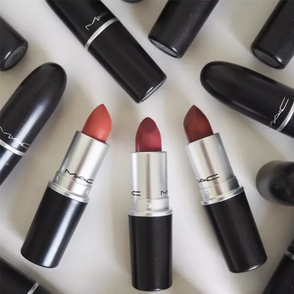 Губная помада Mac Matte Stick/ Пурпурный photo 3 Губная помада Mac Matte Stick/ Пурпурный photo 3