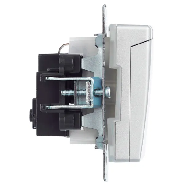 Priză IEK BR-R16-16-44-K47 230 V/ Type-F/ Silver photo 3 Priză IEK BR-R16-16-44-K47 230 V/ Type-F/ Silver photo 3