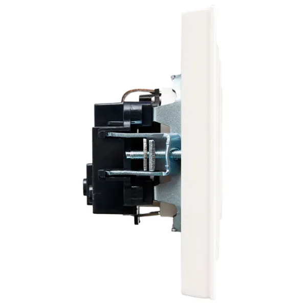 Priză IEK BR-R14-16-K36-F 230 V/ Type-F/ Pearl photo 3 Priză IEK BR-R14-16-K36-F 230 V/ Type-F/ Pearl photo 3