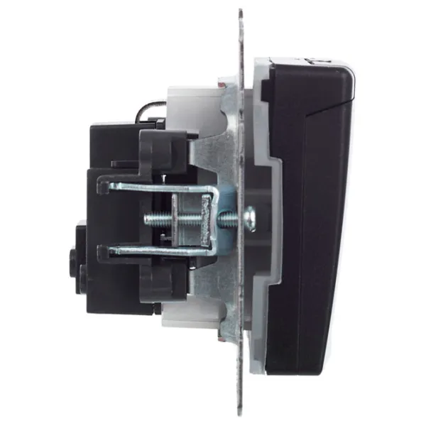 Priză IEK BR-R16-16-44-K02 230 V/ Type-F/ Black photo 3 Priză IEK BR-R16-16-44-K02 230 V/ Type-F/ Black photo 3