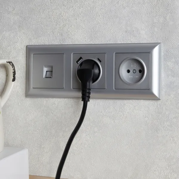 Priză IEK BR-R14-16-U22-018-K47 230 V/ Type-F/ Silver photo 6 Priză IEK BR-R14-16-U22-018-K47 230 V/ Type-F/ Silver photo 6