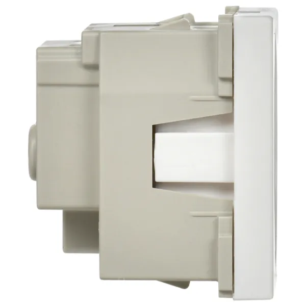 Priză IEK CKK-40D-RSZB2-K01-K 250 V/ Type-F/ White photo 4 Priză IEK CKK-40D-RSZB2-K01-K 250 V/ Type-F/ White photo 4