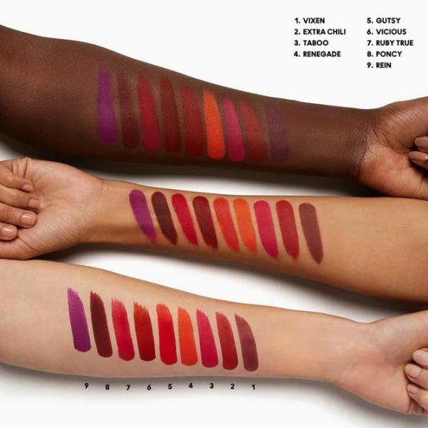 Ruj de buze Mac LOCKED KISS 24HR Stick/ Burgundy photo 6 Ruj de buze Mac LOCKED KISS 24HR Stick/ Burgundy photo 6