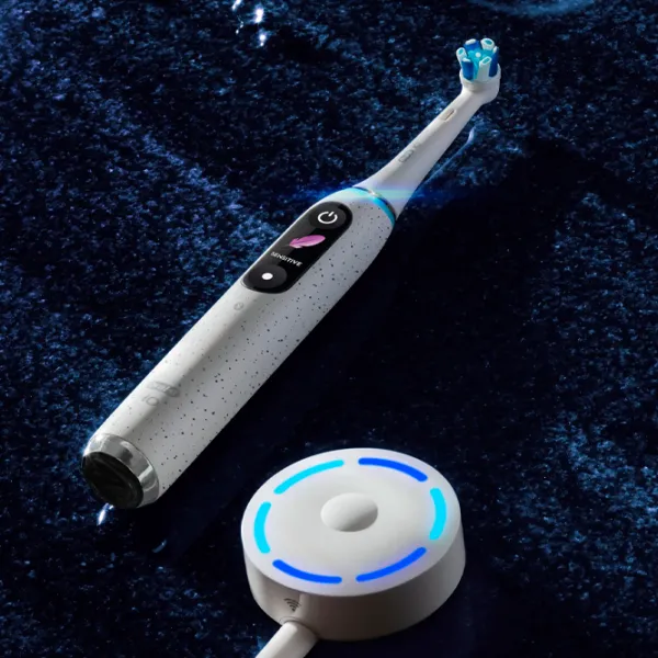 Periuță de dinți electrică Braun iO10 3D/ White photo 2 Periuță de dinți electrică Braun iO10 3D/ White photo 2