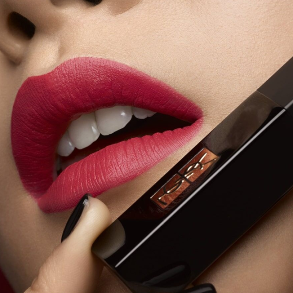Губная помада Yves Saint Laurent THE SLIM VELVET RADICAL Stick/ Малиновыи photo 3 Губная помада Yves Saint Laurent THE SLIM VELVET RADICAL Stick/ Малиновыи photo 3