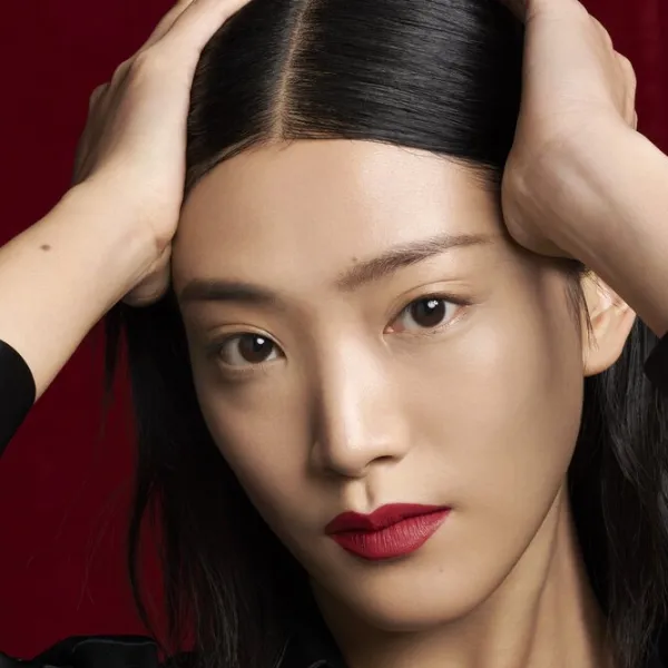 Губная помада Yves Saint Laurent THE SLIM VELVET RADICAL Stick/ Cherry photo 2 Губная помада Yves Saint Laurent THE SLIM VELVET RADICAL Stick/ Cherry photo 2