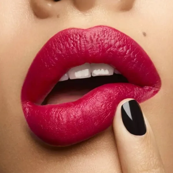 Ruj de buze Yves Saint Laurent THE SLIM VELVET RADICAL Stick/ Fuchsia photo 3 Ruj de buze Yves Saint Laurent THE SLIM VELVET RADICAL Stick/ Fuchsia photo 3