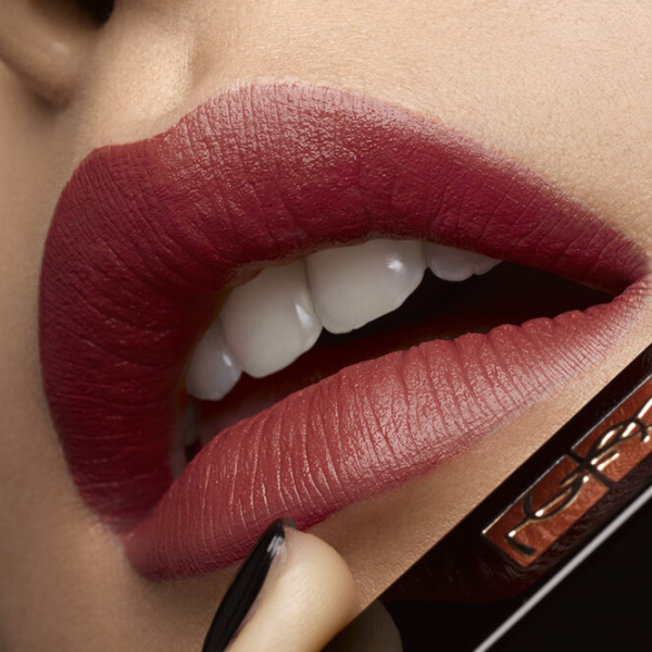 Губная помада Yves Saint Laurent THE SLIM VELVET RADICAL Stick/ Темная вишня photo 4 Губная помада Yves Saint Laurent THE SLIM VELVET RADICAL Stick/ Темная вишня photo 4