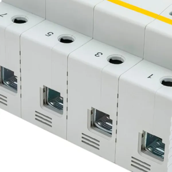 Автоматический выключатель IEK MVA40-4-040-C Модульная/ 40 A photo 4 Автоматический выключатель IEK MVA40-4-040-C Модульная/ 40 A photo 4