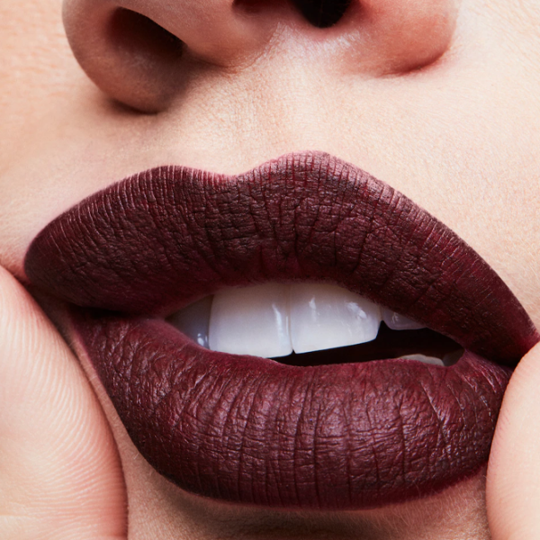 Ruj de buze Mac RETRO MATTE Stick cu aplicator/ Dark Purple photo 2 Ruj de buze Mac RETRO MATTE Stick cu aplicator/ Dark Purple photo 2