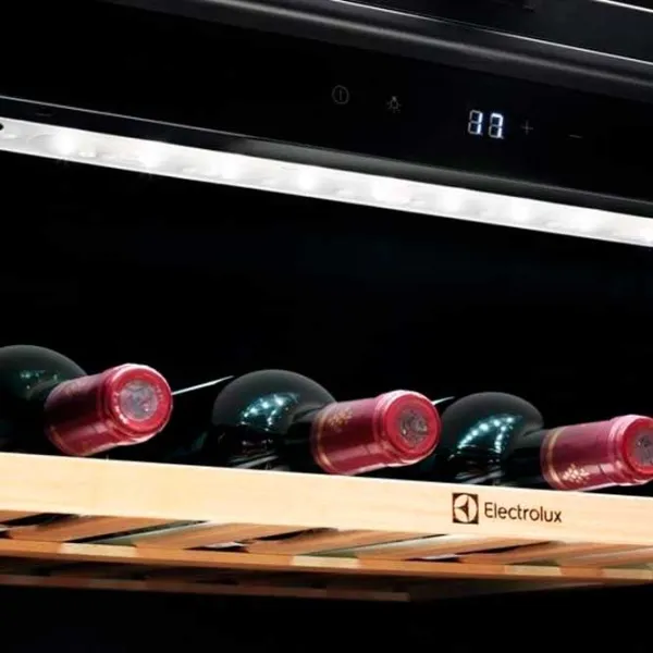 Винный холодильник Electrolux EWUS052B5B 5 ° С - 18 °С/ Black photo 4