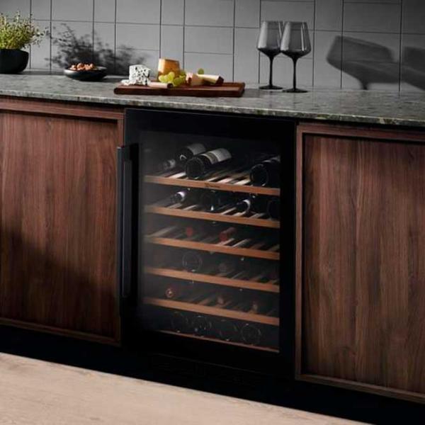 Винный холодильник Electrolux EWUS052B5B 5 ° С - 18 °С/ Black photo 5