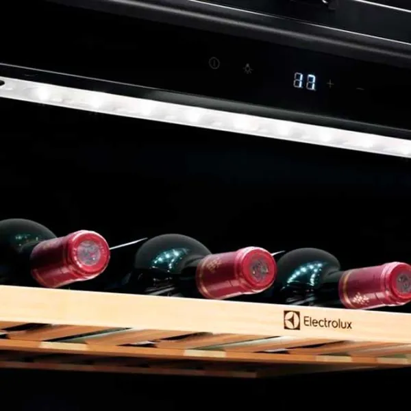 Винный холодильник Electrolux EWUS052B5B 5 ° С - 18 °С/ Black photo 7