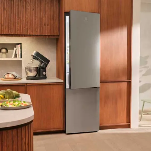 Frigider Electrolux ENT7MD36X cu congelator jos 362 l / 202 cm / Inox photo 6