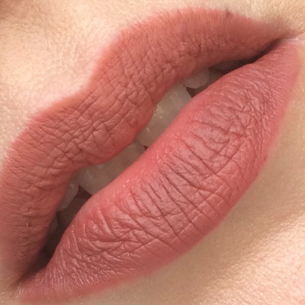 Карандаш для губ Estee Lauder Double Wear Stay-in-Place 03 Tawny/ Роза photo 3 Карандаш для губ Estee Lauder Double Wear Stay-in-Place 03 Tawny/ Роза photo 3