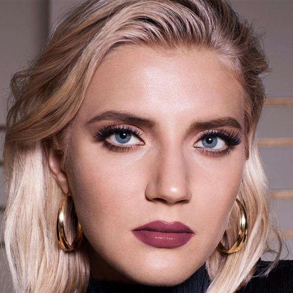 Губная помада Max Factor LIPFINITY Стик с апликатором/ Нюдово-розовый photo 3 Губная помада Max Factor LIPFINITY Стик с апликатором/ Нюдово-розовый photo 3