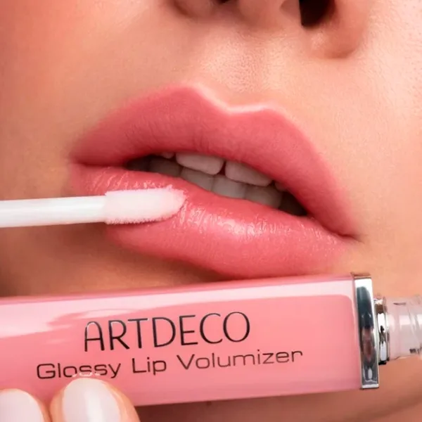 Luci de buze Artdeco Glossy Lip Volumizer 3 ml/ 1 photo 3 Luci de buze Artdeco Glossy Lip Volumizer 3 ml/ 1 photo 3