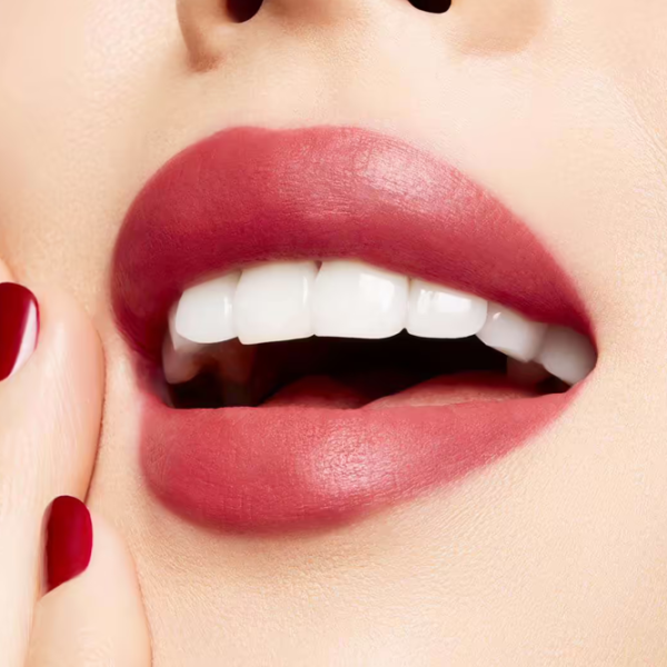 Губная помада Mac POWDER KISS VELVET BLUR SLIM Stick/ Persian Red photo 3