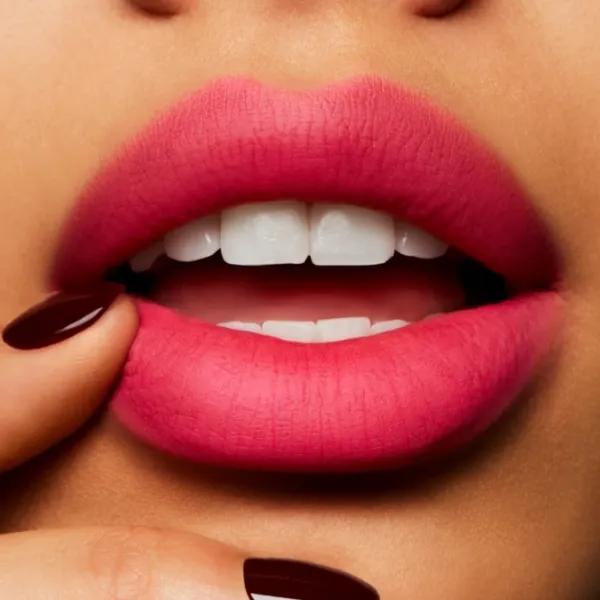 Губная помада Mac POWDER KISS Стик с апликатором/ Hot Pink photo 3 Губная помада Mac POWDER KISS Стик с апликатором/ Hot Pink photo 3