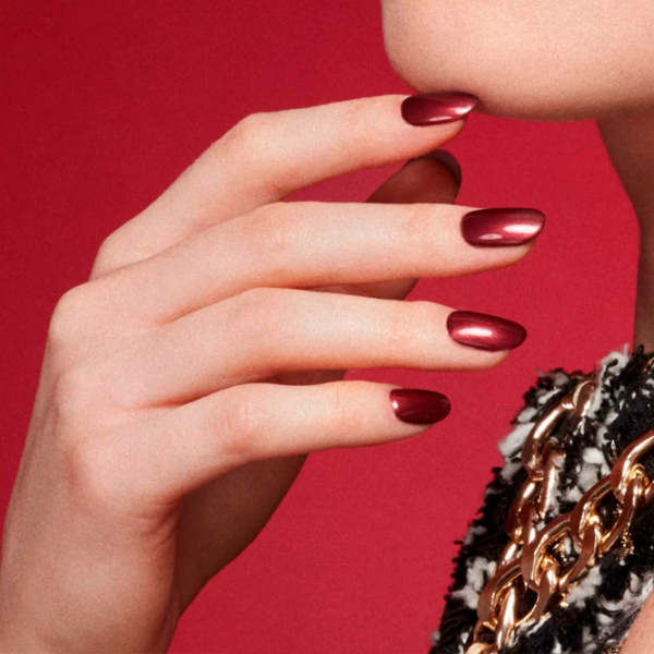 Lac de unghii Artdeco Art Couture Nail Lacquer 10 ml/ Red photo 3 Lac de unghii Artdeco Art Couture Nail Lacquer 10 ml/ Red photo 3