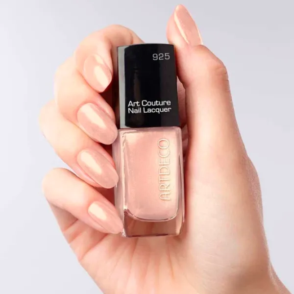 Lac de unghii Artdeco Art Couture Nail Lacquer 10 ml/ Beige photo 3 Lac de unghii Artdeco Art Couture Nail Lacquer 10 ml/ Beige photo 3