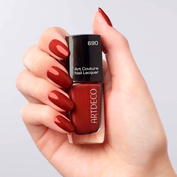 Лак для ногтей Artdeco Art Couture Nail Lacquer 10 мл/ Красный photo 3 Лак для ногтей Artdeco Art Couture Nail Lacquer 10 мл/ Красный photo 3