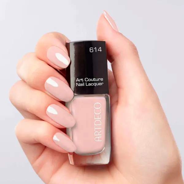 Лак для ногтей Artdeco Art Couture Nail Lacquer 10 мл/ Бежевый photo 3 Лак для ногтей Artdeco Art Couture Nail Lacquer 10 мл/ Бежевый photo 3