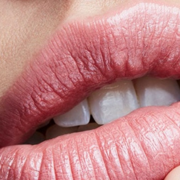 Губная помада Mac CREMESHEEN Stick/ Нюдово-розовый photo 3