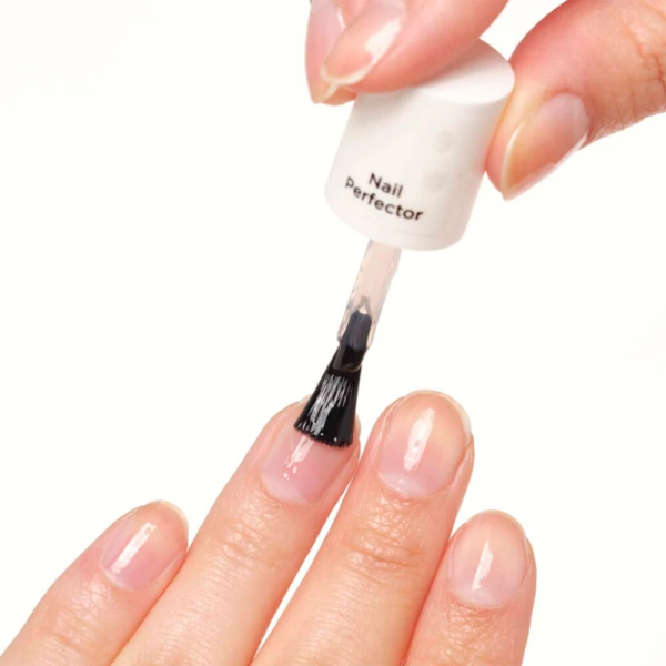 Лак для ногтей Artdeco Nail Perfector 10 мл/ Прозрачный photo 2 Лак для ногтей Artdeco Nail Perfector 10 мл/ Прозрачный photo 2