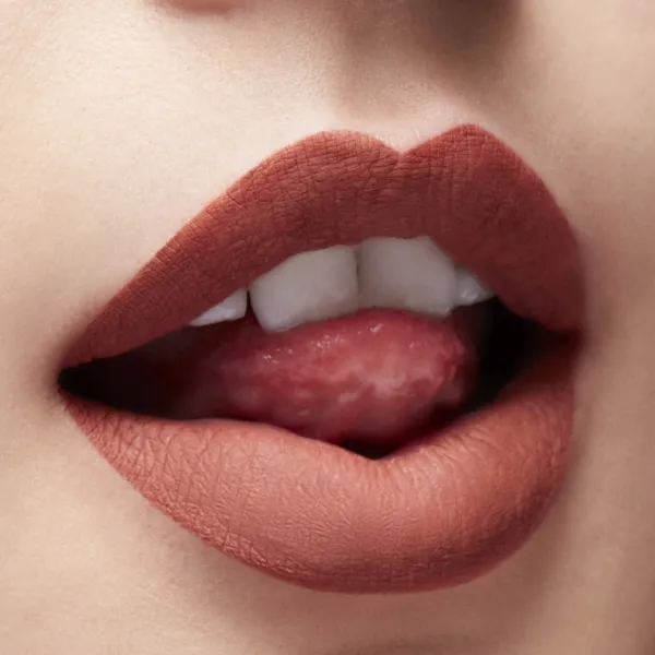 Губная помада Mac LOCKED KISS INK Стик с апликатором/ Blush Red photo 4 Губная помада Mac LOCKED KISS INK Стик с апликатором/ Blush Red photo 4