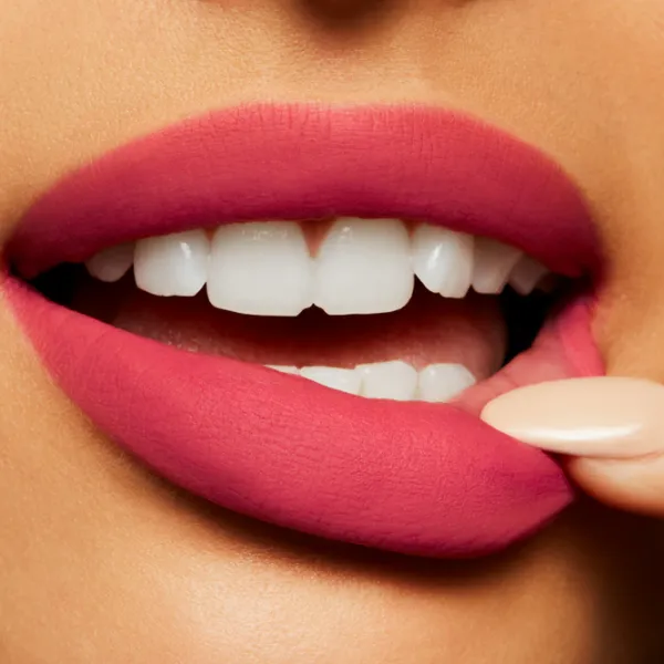 Ruj de buze Mac Powder Kiss Liquid Lipcolor Stick cu aplicator/ Amaranth Red photo 3